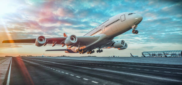 공항에서 이륙하는 비행기. - airport runway airplane commercial airplane 뉴스 사진 이미지
