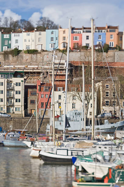 Tilt shift lens used to put focus across middle distance - foreground and background of this busy shot are out of focus.