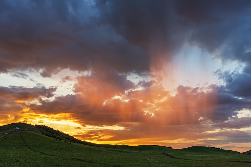 China's Inner Mongolia grassland reproduces wonders at sunset