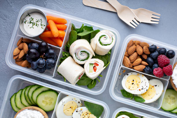 almuerzo saludable o merienda para llevar - bento fotografías e imágenes de stock