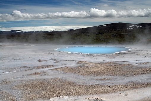 Seltun / Krysuvik (Krýsuvík): Steaming geothermal valley with natural blue pool and snowcapped mountain