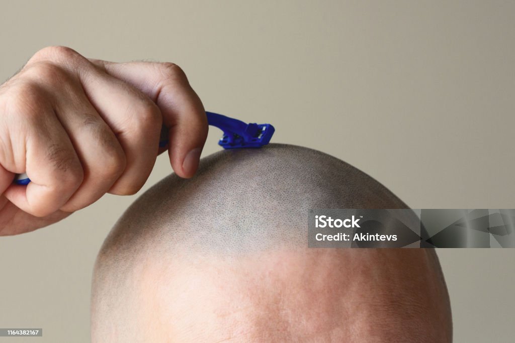 Bald Man Shaves His Head Stock Photo - Download Image Now - Shaving, Men,  Head - iStock