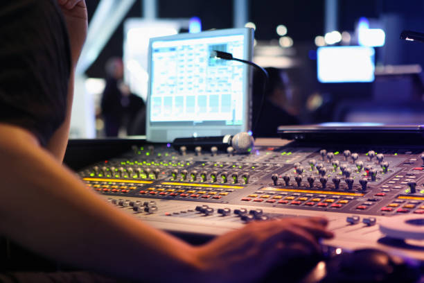 visual and audio mixers for montage and production at live events - performing art event imagens e fotografias de stock