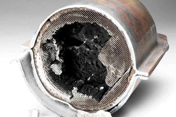 Cut muffler car with a platinum catalyst.