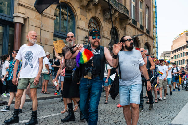 гей-прайд в амстердаме 2019 - city amsterdam urban scene gay parade стоковые фото и изображения