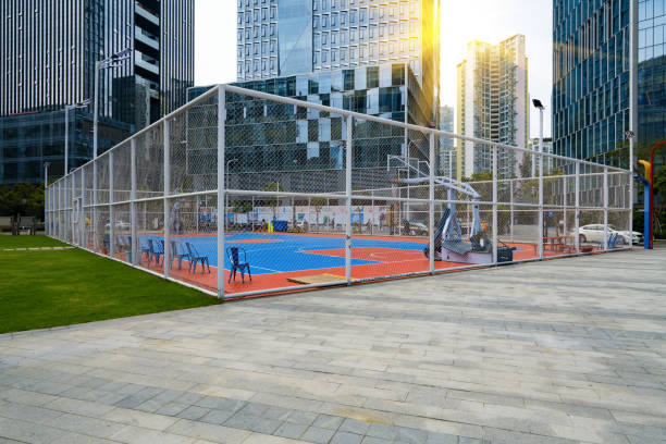 outdoor-basketballplatz im hightech-park, shenzhen, china - court building stock-fotos und bilder