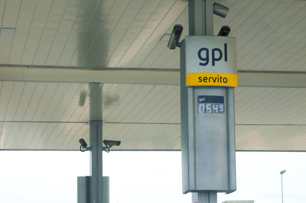 istock LPG price indicator in an Italian gas station 1164553764
