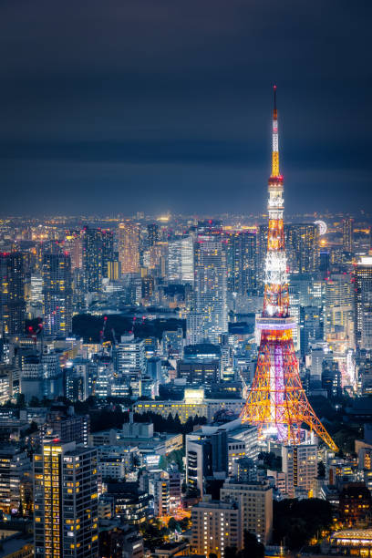 токийская башня - tokyo tower shinjuku ward tokyo prefecture communications tower стоковые фото и изображения