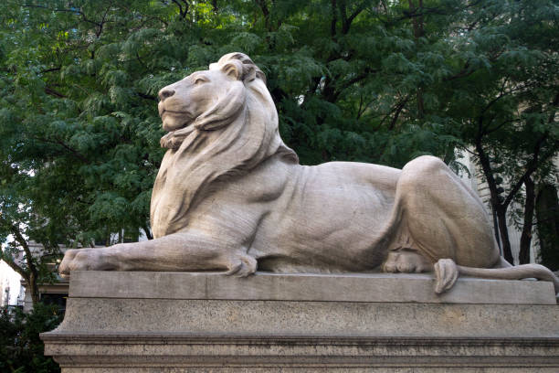 new york public library lion monument