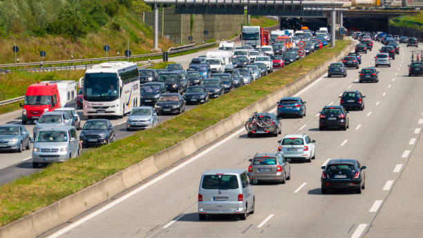 stau am wochenende a1 hamburg, deutschland - two way traffic stock-fotos und bilder