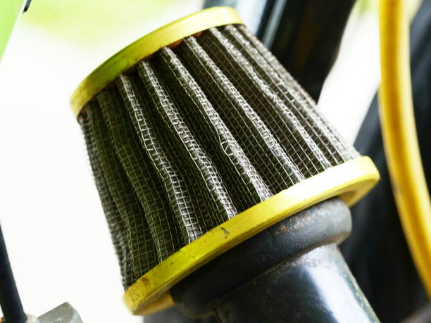 small air filter in a car - air filter car motor vehicle engine imagens e fotografias de stock