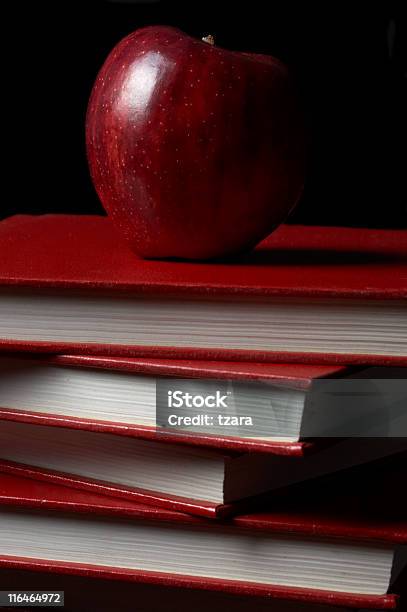 Jabłko Dla Nauczyciel - zdjęcia stockowe i więcej obrazów Archiwum - Archiwum, Badania, Bez ludzi