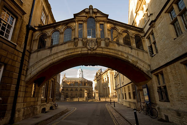 мост sighs, oxford - hertford college стоковые фото и изображения