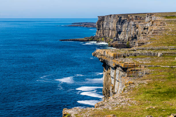 istock Cliffs, Rocks, vegetation and ocean in Inishmore 1164689151