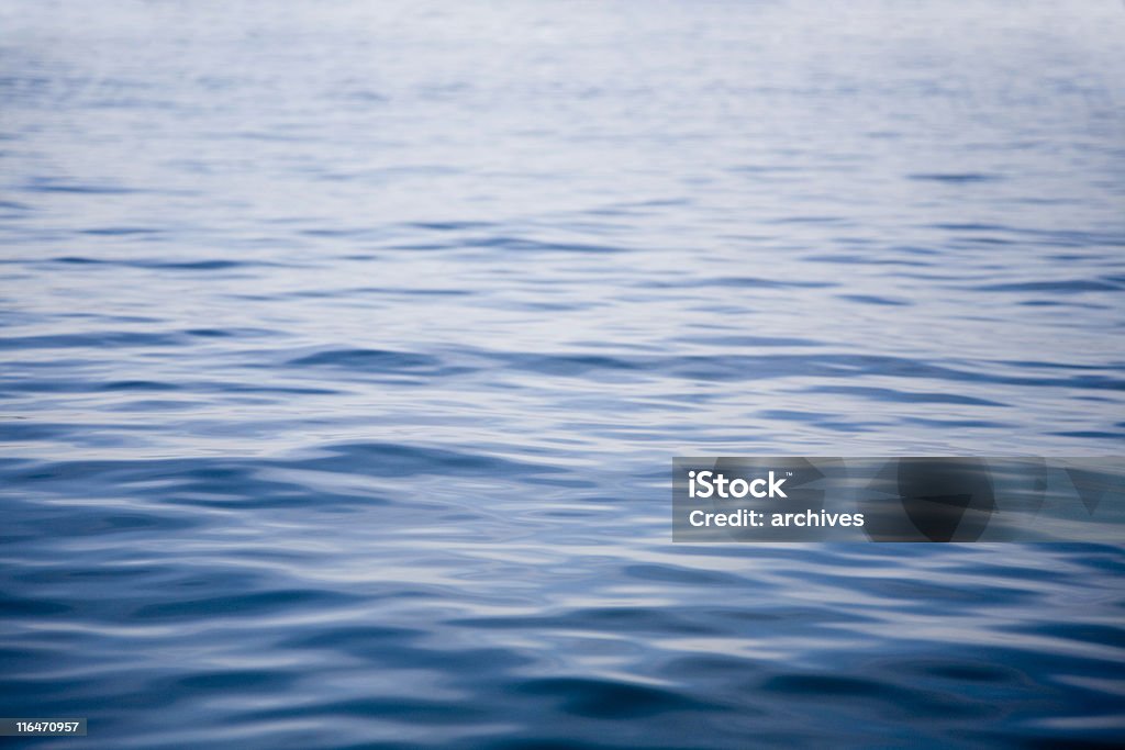 Gran superficie del agua - Foto de stock de Agua libre de derechos