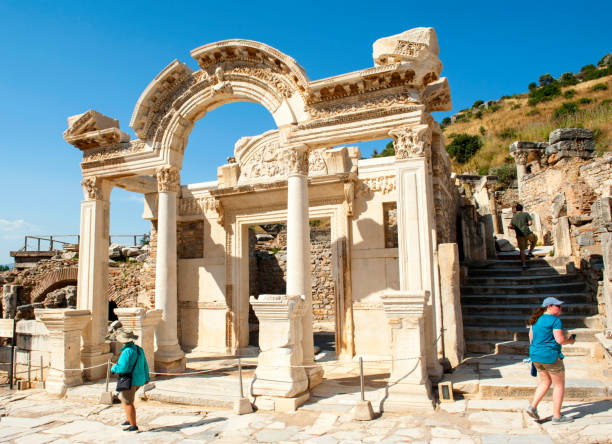 people are visiting ephesus ancient city - turkey tourist ephesus roman imagens e fotografias de stock