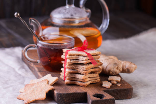 istock Star shaped ginger cookies stack tied with ribbon 1164733178