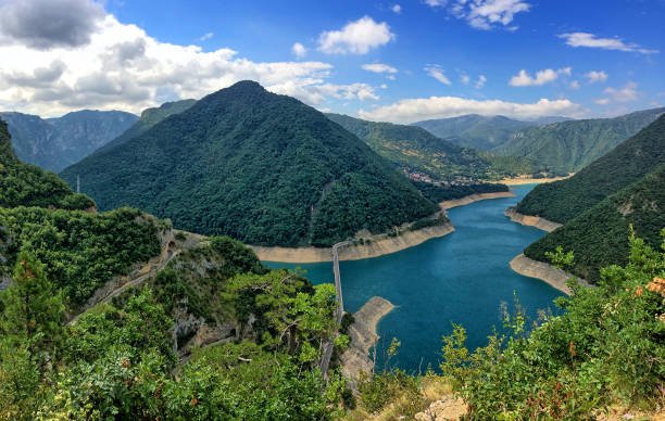 istock Lake Piva in Pluzine 1164746327