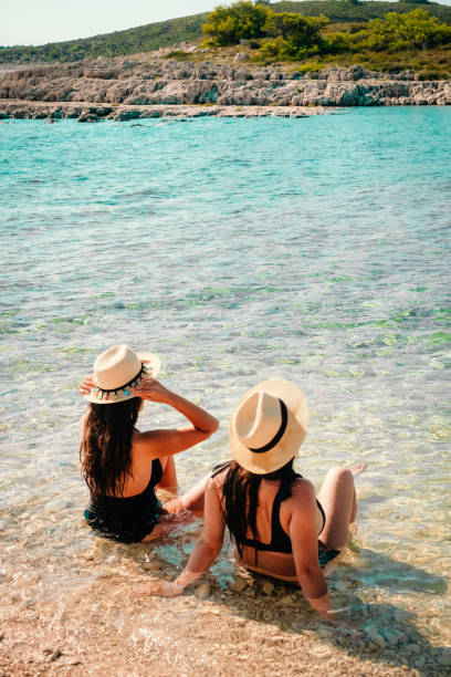 istock Best friends on the beach 1164779473