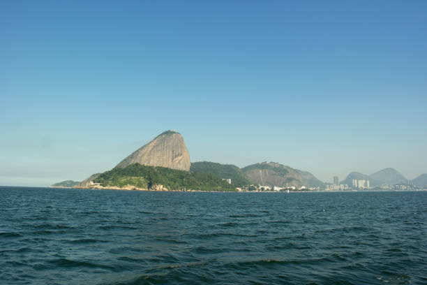 lugar turístico brasileiro famoso - clear sky landscape urca southeastern region - fotografias e filmes do acervo