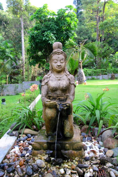 istock Angel molding decorate in garden 1164864776