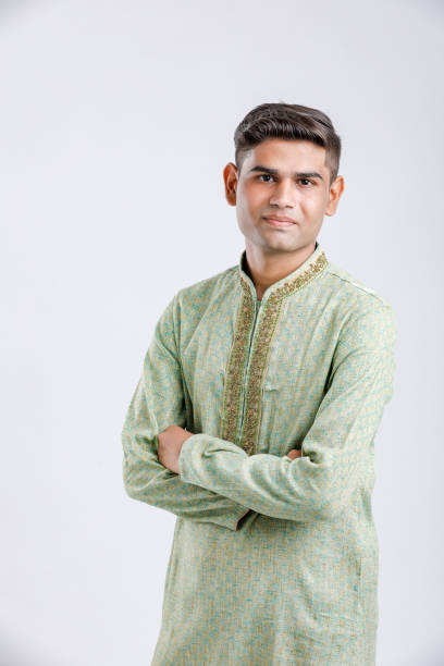 indian man in ethnic wear - kurta imagens e fotografias de stock