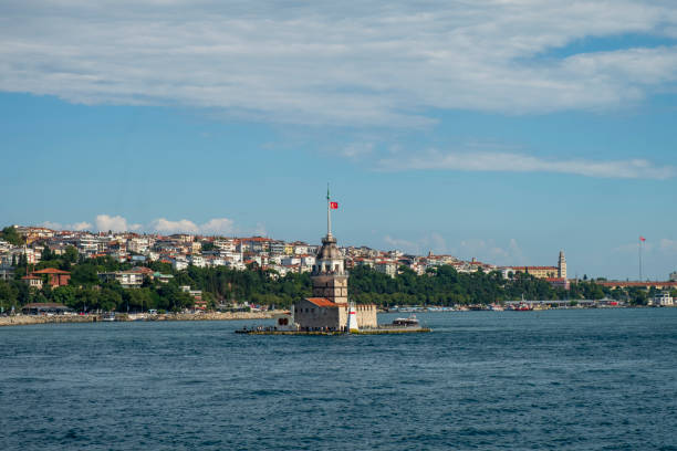 istock Istanbul Maiden Tower (kiz kulesi 1164894288