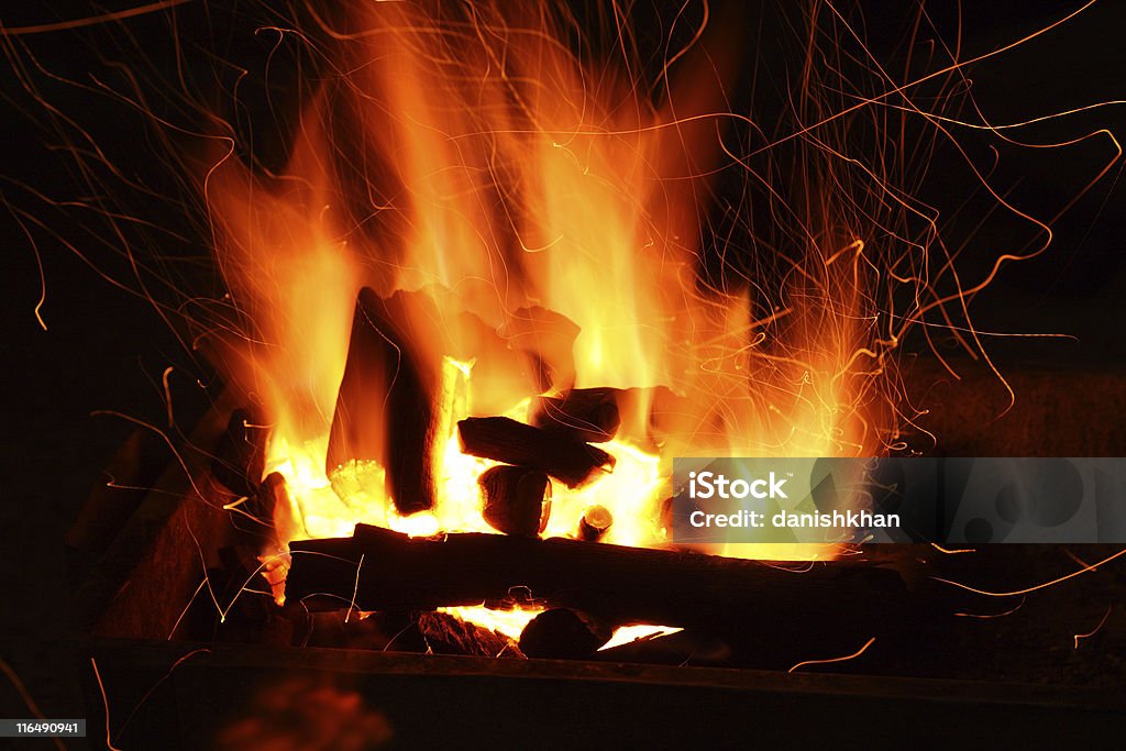 fuegos artificiales - Foto de stock de A la Parrilla libre de derechos