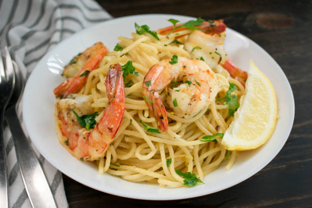 istock Lemon Garlic Shrimp with Spaghetti 1164990673