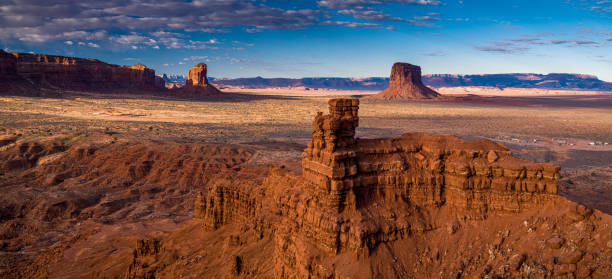 istock Rocky outcrop with Monument Valley Beyond 1164992580