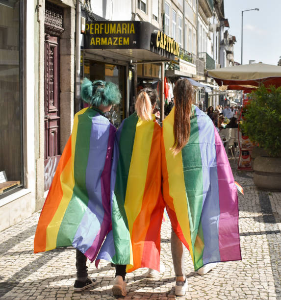 parada równości w porto - rainbow harbor zdjęcia i obrazy z banku zdjęć