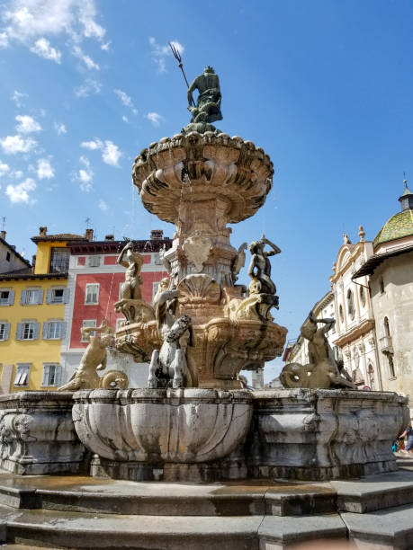 istock Neptune Fountain in the Piazza del Duomo 1165034585