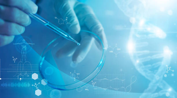 scienza e medicina, scienziato che analizza e rilascia un campione in una vetreria, esperimenti contenenti liquido chimico in laboratorio su vetreria, struttura del dna, innovativo e tecnologico. - microscope chemistry science laboratory foto e immagini stock