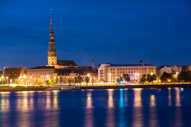 рига - st peters basilica стоковые фото и изображения