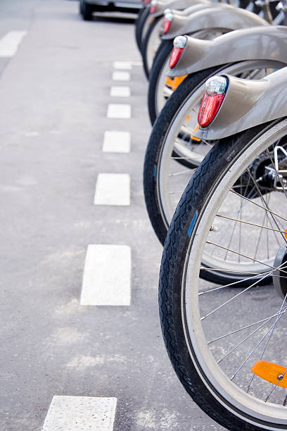 istock Parisian bike 116507412
