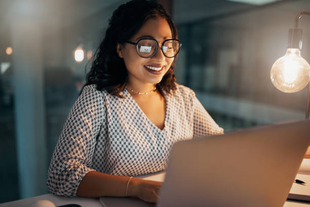 istock Business is booming throughout the night 1165075905