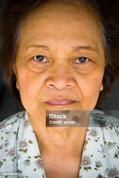 Angustiado Foto de stock y más banco de imágenes de 60-69 años - 60-69 años, 65-69 años, 70-79 años