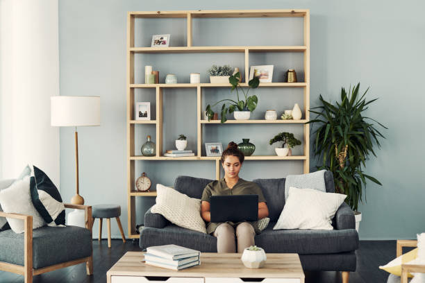 istock She made the switch to fibre 1165115653