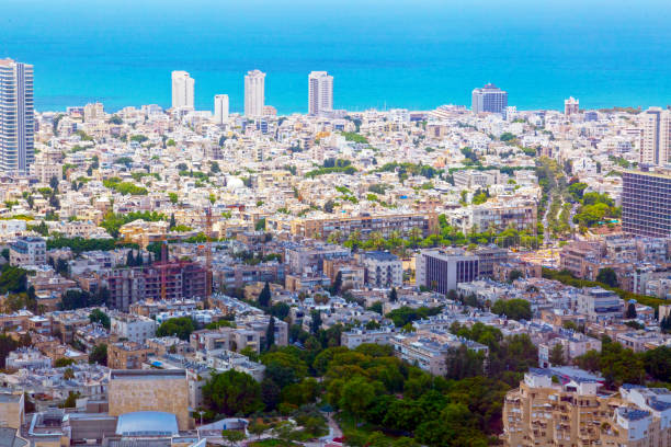 veduta aerea di tel aviv-yafo, israele - ayalon freeway foto e immagini stock