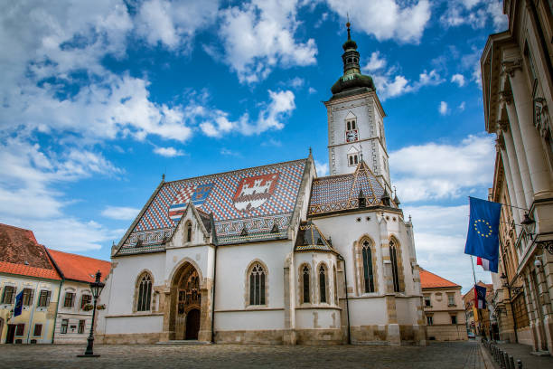 ザグレブ,聖マルコ・クロアチア教会 - architecture blue building exterior cathedral ストックフォトと画像