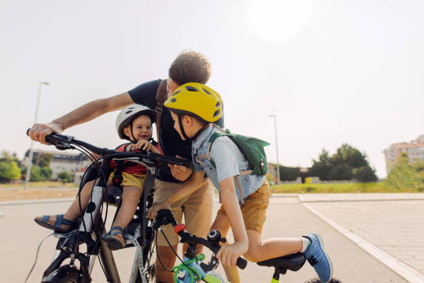 istock Commute to school and kindergarten 1165151733