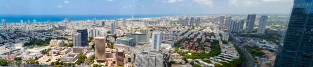 veduta aerea di tel aviv-yafo, israele - ayalon freeway foto e immagini stock