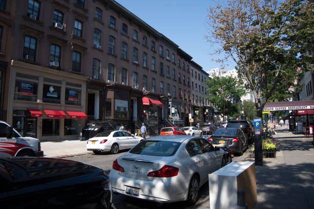 Montague Street in Brooklyn Heights NYC Brooklyn Heights, NY, USA - July 30, 2019: A pleasant residential and shopping street in the heart of Brooklyn Heights in New York City. warren street brooklyn stock pictures, royalty-free photos & images