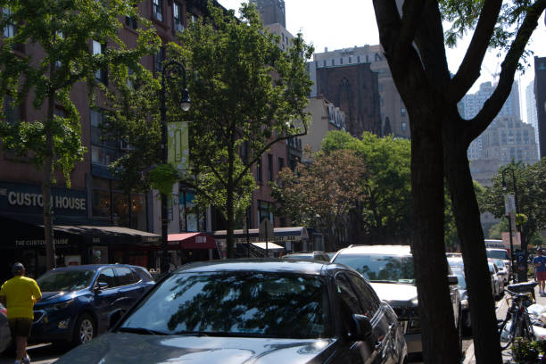 Montague Street in Brooklyn Heights NYC Brooklyn Heights, NY, USA - July 30, 2019: A pleasant residential and shopping street in the heart of Brooklyn Heights in New York City. warren street brooklyn stock pictures, royalty-free photos & images