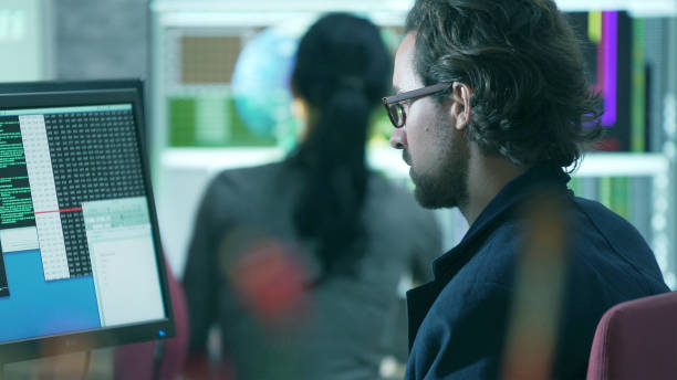 istock Technology displays man and woman 1165211857