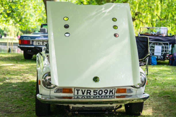 festival of motoring, fragment of a triumph motor company car. - motoring imagens e fotografias de stock