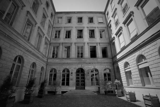 istock Public courtyard in Geneva, Switzerland 1165406550