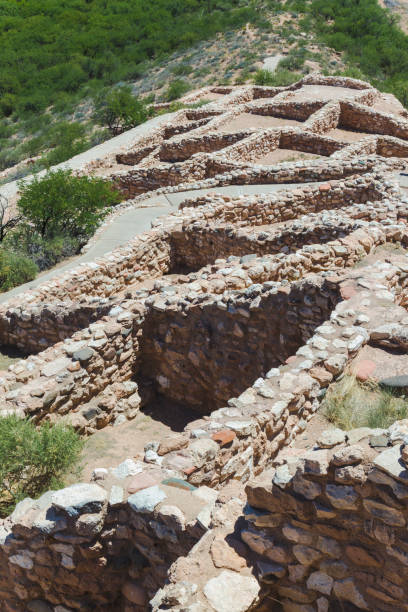 tuzigoot pueblo ruins at tuzigoot national monument in arizona, united states - tuzigoot national monument building feature wall architectural feature imagens e fotografias de stock