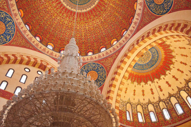 Mohammad Al-Amin Mosque Detail of decorated dome with chandelier at the Mohammad Al-Amin Mosque. Beirut. Lebanon. lebanon beirut stock pictures, royalty-free photos & images