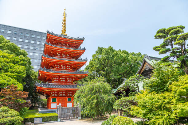 Beautiful famous Tochoji Temple in Hakata area, Fukuoka, Japan July 7 2109 001 Tochoji Temple in Hakata City of Kyushu, Japan. July 7 2109 fukuoka city stock pictures, royalty-free photos & images